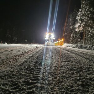 Vuomet vallileikkuri-sivurauta Valtra T5-sarjassa piemessä